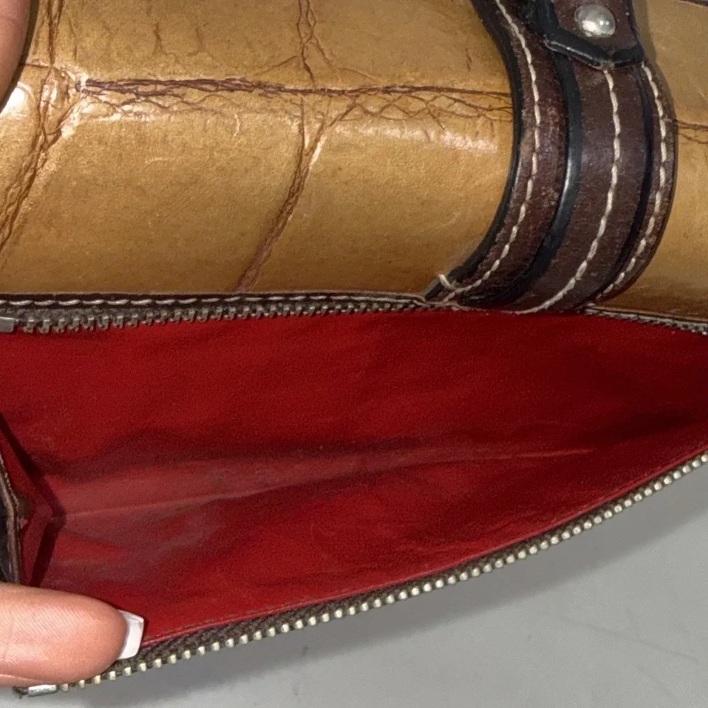 Vintage Y2K Dooney & Bourke Embossed Croc Leather Trifold Card Zip Snap Wallet